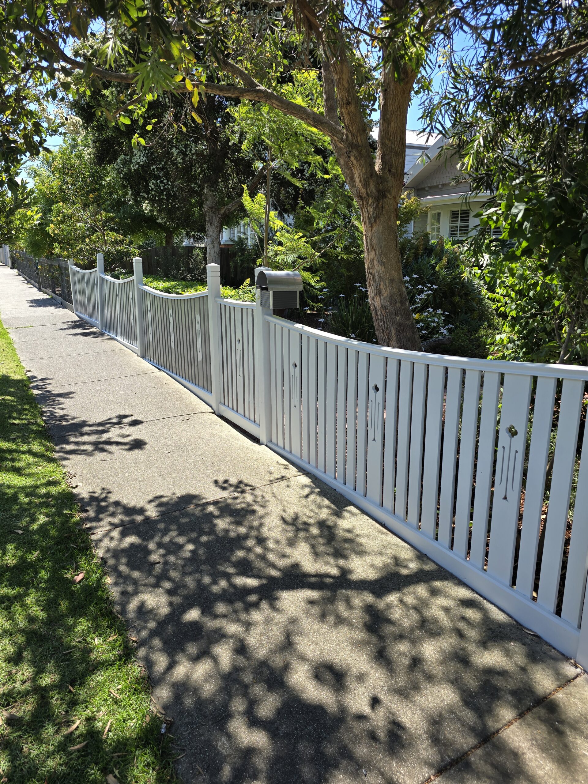 Front Fence Re-paint