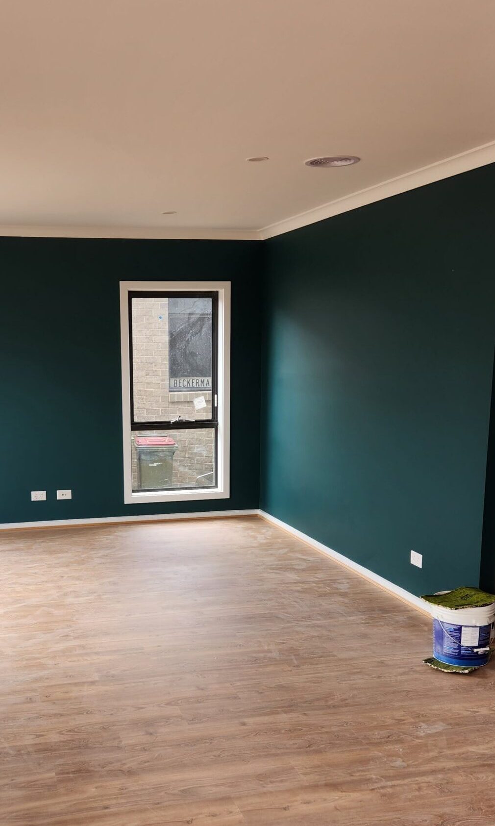 Living Area, Accent Walls